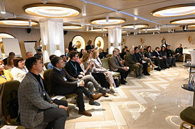 Громади півдня допомагають відновлювати життя попри війну