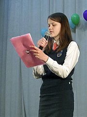 Полина Перепелица читает свои стихи