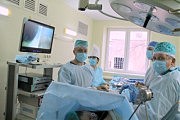 Даже простая операция требует максимальных усилий команды хирургов, анестезиологов и медсестер