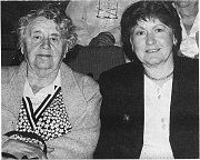 Зинаида Михайловна Скрипниченко и ее дочь Надежда Федоровна Боброва, профессор, заведующая детским отделением института Филатова