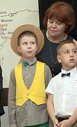 Клавдия Боголюбова со своими воспитанниками