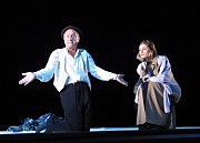 Сцена из спектакля «Одно лето в аду. Озарение»: Она — актриса Татьяна Коновалова, Он — заслуженный артист Украины Юрий Невгамонный