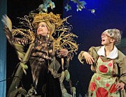 Бабушка Светлана Маргаритовна и Чудесное дерево — Юзвак и заслуженная артистка Украины Валентина Губская