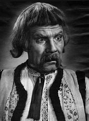 В роли Ивоники в спектакле «Земля»