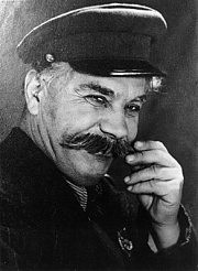 В роли Моржа в спектакле «Почему улыбались звезды» (1958 г.)