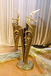 Бронзовая статуэтка премии имени И. Твердохлиба и Л. Буговой