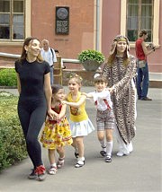 Танцуют все!