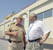 Начальник морвокзала Николай Маковецкий и начальник ГП ОМТП Николай Павлюк с оптимизмом смотрят в будущее