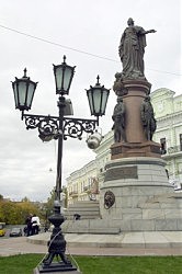 Новый-старый памятник отмечает 3-ю (110-ю) годовщину