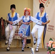 Выступает хореографический ансамбль «Лале» из Арцизского р-на