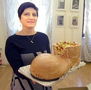 Маргарита Торосян с новым поступлением в свою коллекцию, которое тут же съели!