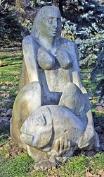 ...Но все равно оставшиеся каменные произведения, такие, как «Рыбачка» киевлянина Олега Демченко, и другие продолжают радовать глаз. А преодолеть вандализм можно только одним путем — насаждая прекрасное.