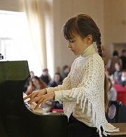 Самая младшая участница конкурса, 8-летняя Нина Шерстнева (ДШИ №5)