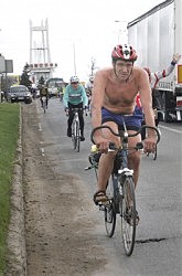 Некоторым было жарко уже на старте