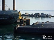 Трубы буксировали через пять морей