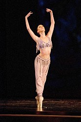 Нина Гольская в па-де скляв из балета «Корсар»