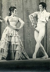 В спектакле Одесского театра оперы и балета — испанский танец с Тамарой Филатовой. (Из архива И. Кузнецовой)