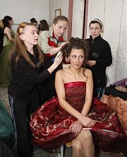 Подготовка к выходу на подиум