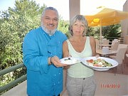 Мастер-класс по приготовлению блюд греческой кухни дает шеф-повар ресторана «Royal Paradise» Леонидас