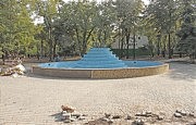 Фонтан в центре сквера почти готов