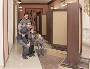 В новом театре есть свое Королевство кривых зеркал