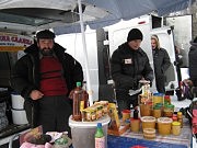 Василий Евгеньевич и Виктор привезли товар производства ивановских пчел