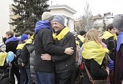Крепкие объятия единой Украины