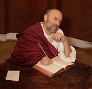 В образе святого Луки (картина Франса Хальса) — старший научный сотрудник ОМЗВИ Владимир Островский