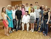 Сергей Иванович Нагуляк со своими нынешними и прошлыми учениками