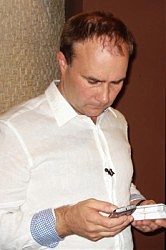 Организатор беспрецедентной акции народной дипломатии  «Таллинн и Одесса едут в Ереван» Мэйлис Кубитс был все время занят