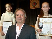 Николь Найда, Кристина Скорбагач и член жюри Милан Гнип (Сербия)