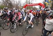 Стартуют велосипедисты