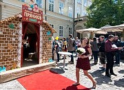 Кирпичики для пряничного домика оказались очень вкусными