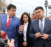 С Премьер-министром — о проблемах нового таможенного терминала