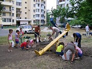 Субботник на детской площадке