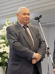 Поздравляет Николай Павлюк