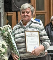 Почетная грамота горсовета вручена почтальону отделения связи  №7 Клавдии Шашковой