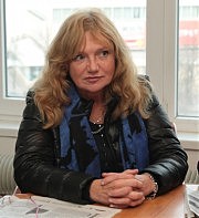 Представитель жителей печально известной улицы Каманина Елена Буйко