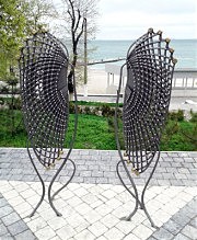 Скульптура «Крылья ангела» на Ланжероне