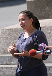 Татьяна Тамбовцева сшила вышиванку для Дюка