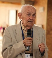 Известный гидробиолог, академик Ювеналий Зайцев