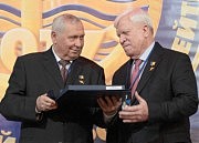 Два Героя Украины: Николай Павлюк (слева) и Алексей Вадатурский