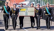 Торжественный вынос флага ВМФ Украины 1918 года