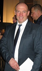 Главврач «больницы водников» В. В. Шухтин может гордиться своим коллективом