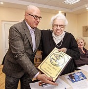 Награда «Вечерка — моя газета» Галине Поливановой