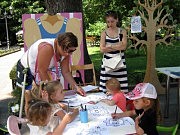 Дети вначале рисовали...