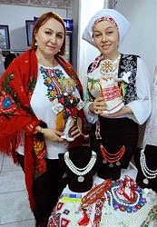 Кіра Мельничук і Тетяна Павловська