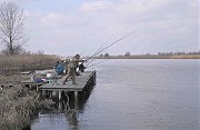 На Днестре очень активная февральская рыбалка