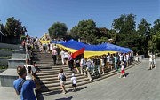 29-метровый флаг Украины на Потемкинской лестнице