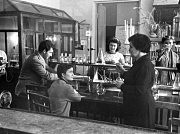 Занятия по химии. 1947 год